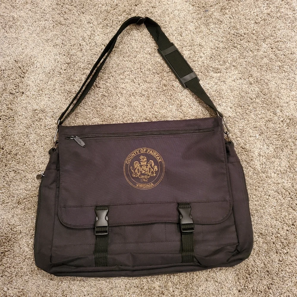 Norwood Airtex County of Fairfax Virginia Crossbody/Shoulder/Lap top Bag